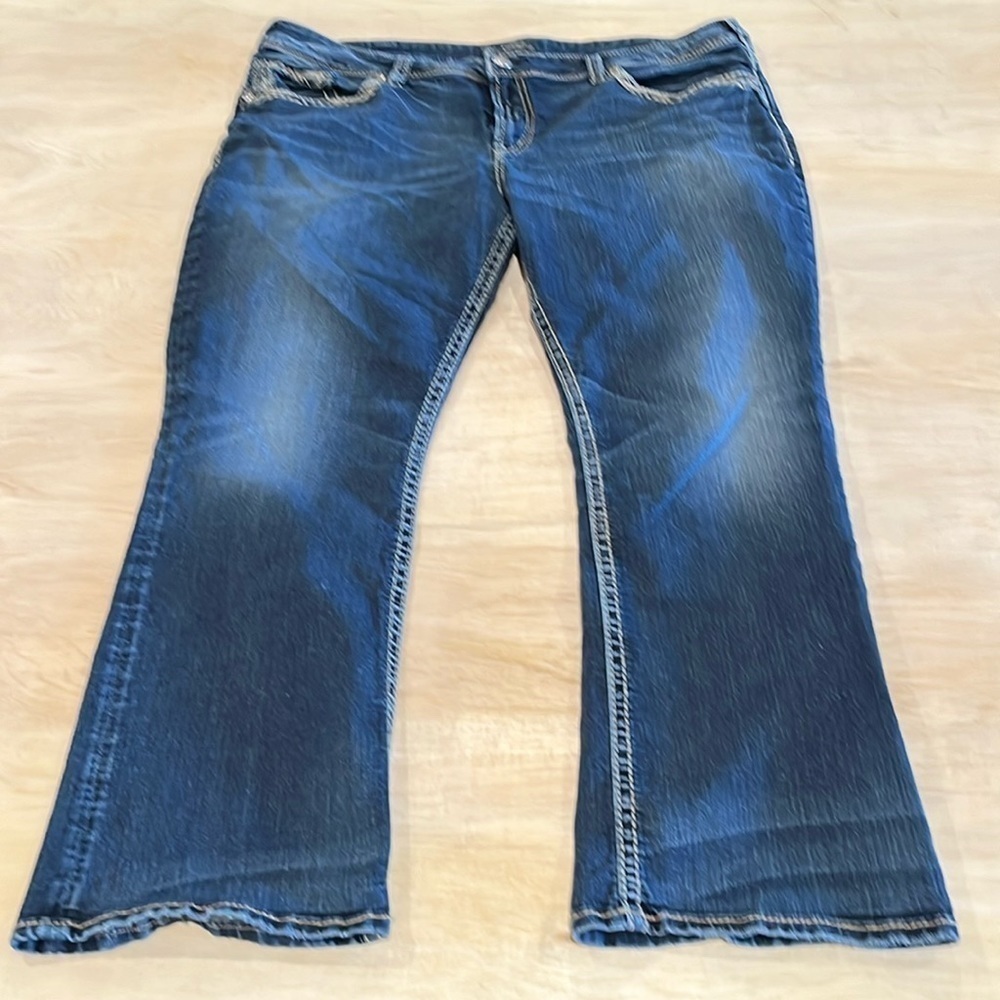 Womens silver Suki size 22 x 31